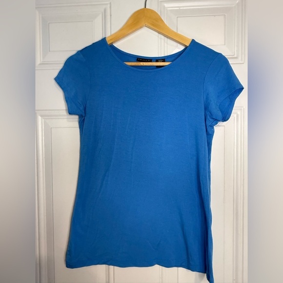 Tahari Tops - Tahari Blue Fitted Short Sleeve T-Shirt